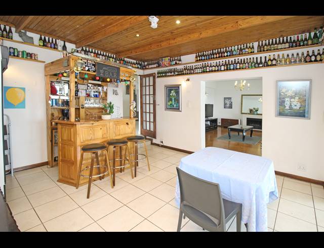 3 BEDROOM HOUSE FOR SALE IN KENSINGTON